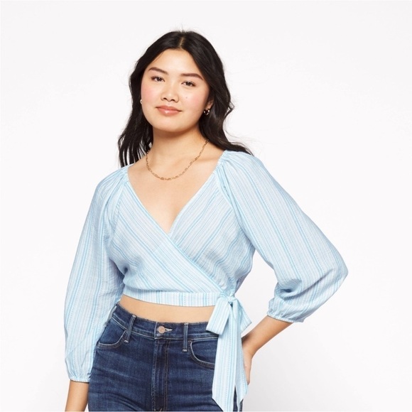 BCBGeneration 3/4 Sleeve V Neck Surplice Crop Top size XL NWT - Picture 3 of 10